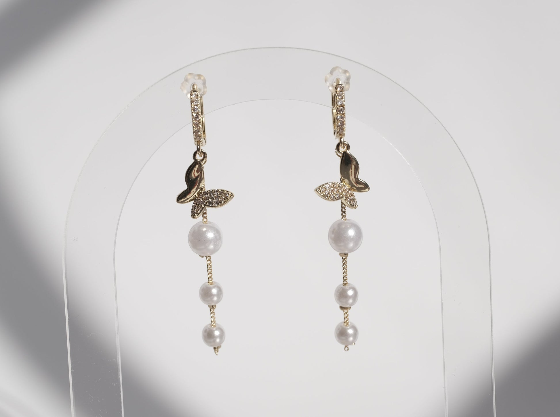 Butterfly Pearl Dangle Earrings, Detail