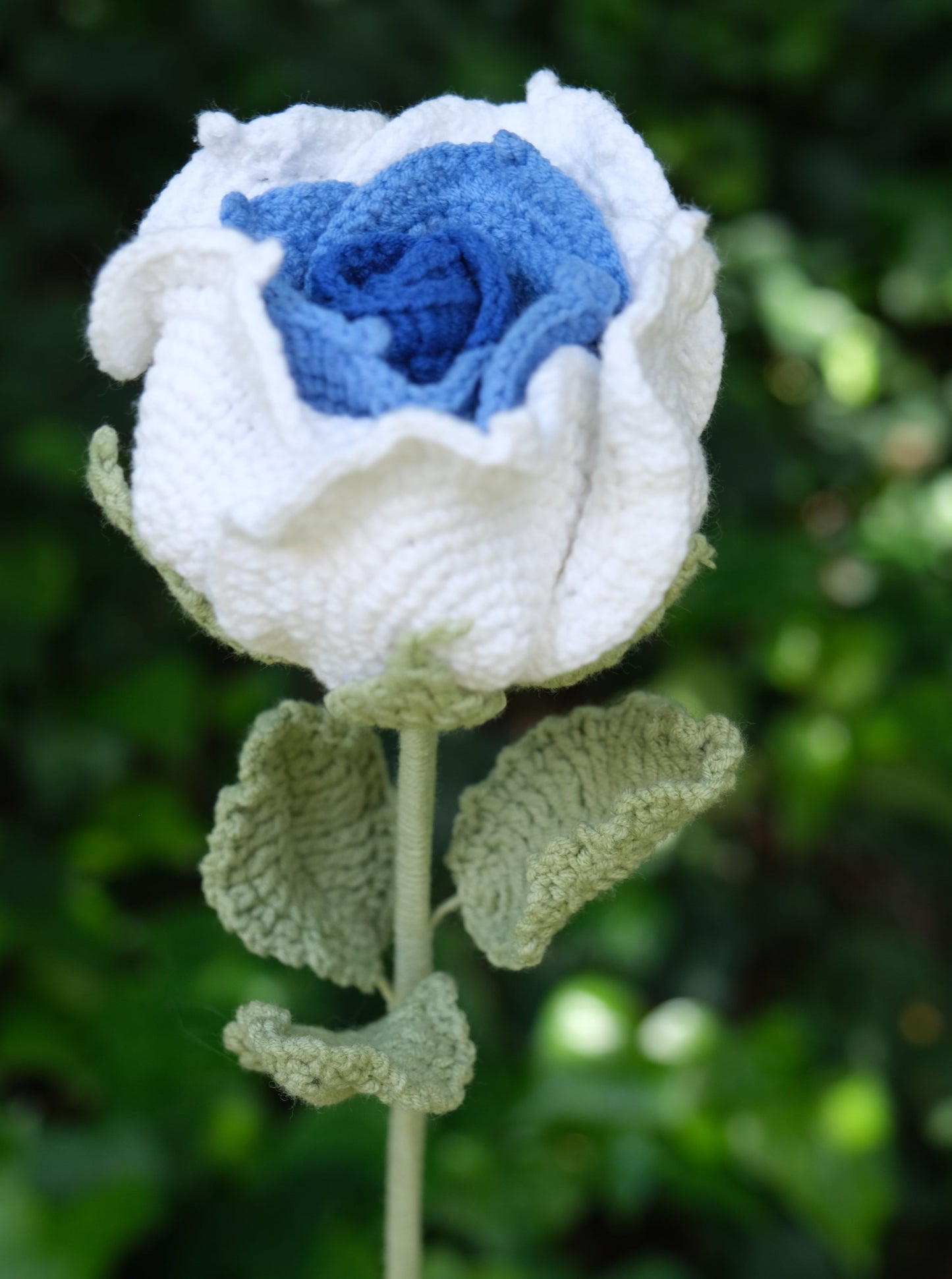 Products Blue Thai Crochet Rose, Leaf