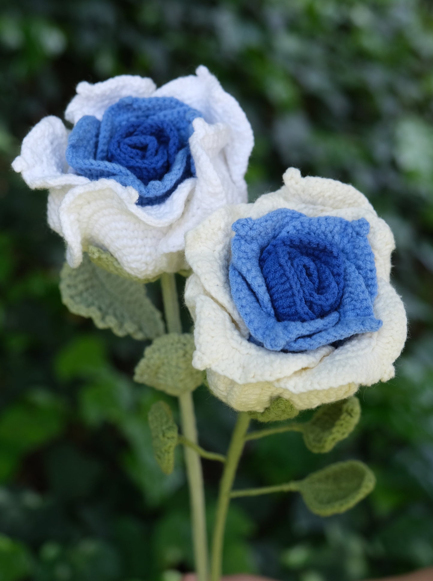 Products Blue Thai Crochet Rose, Detail