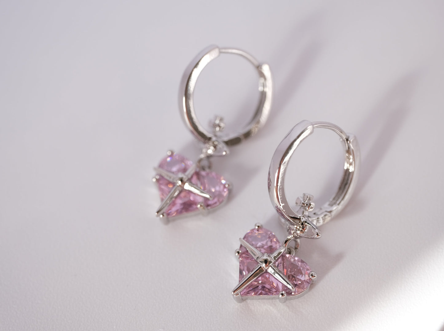 Pink Heart Dangle Earring, Detail