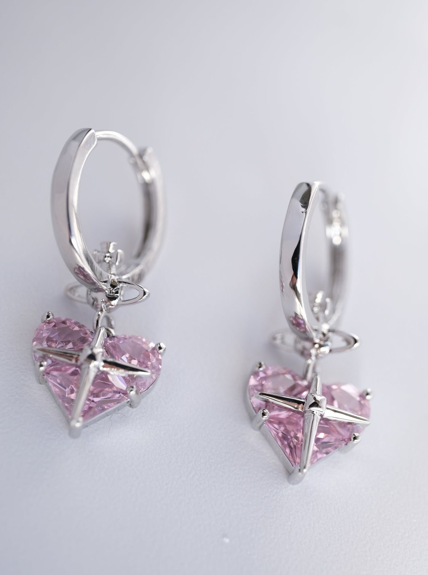 Pink Heart Dangle Earring, Detail