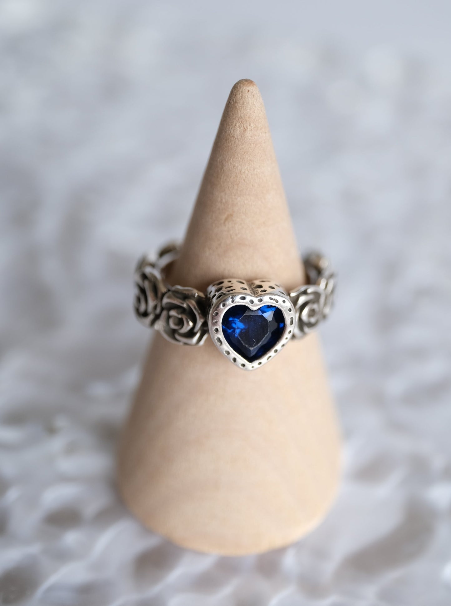 Rose Heart Ring