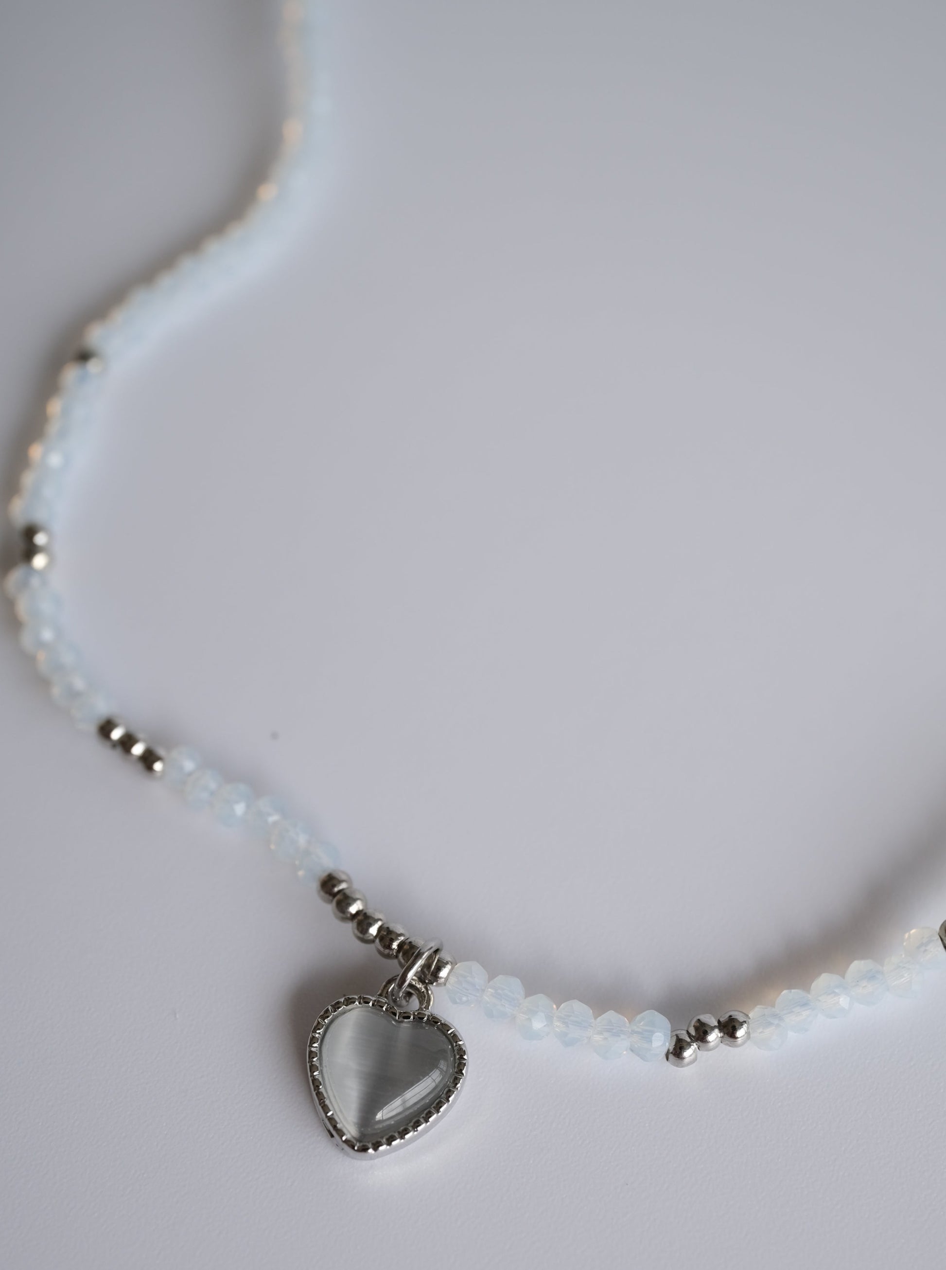 White Heart Beaded Necklace and Bracelet Set, Detail