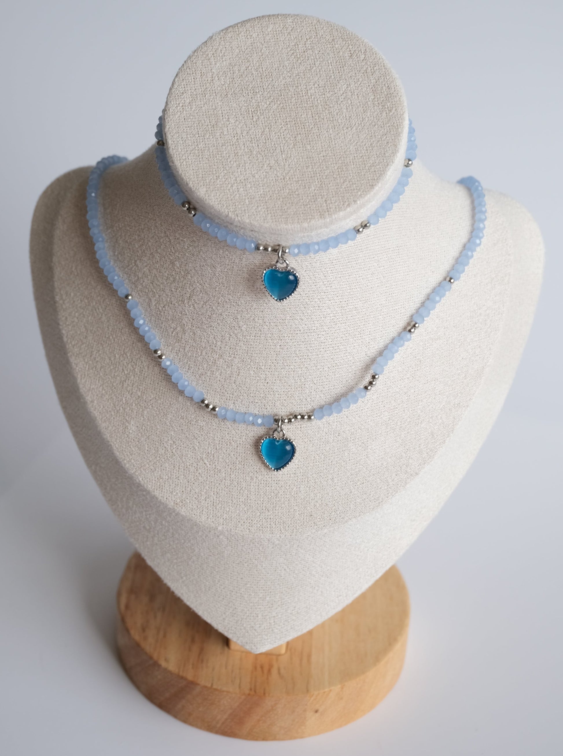 Blue Heart Beaded Necklace and Bracelet Set, Detail