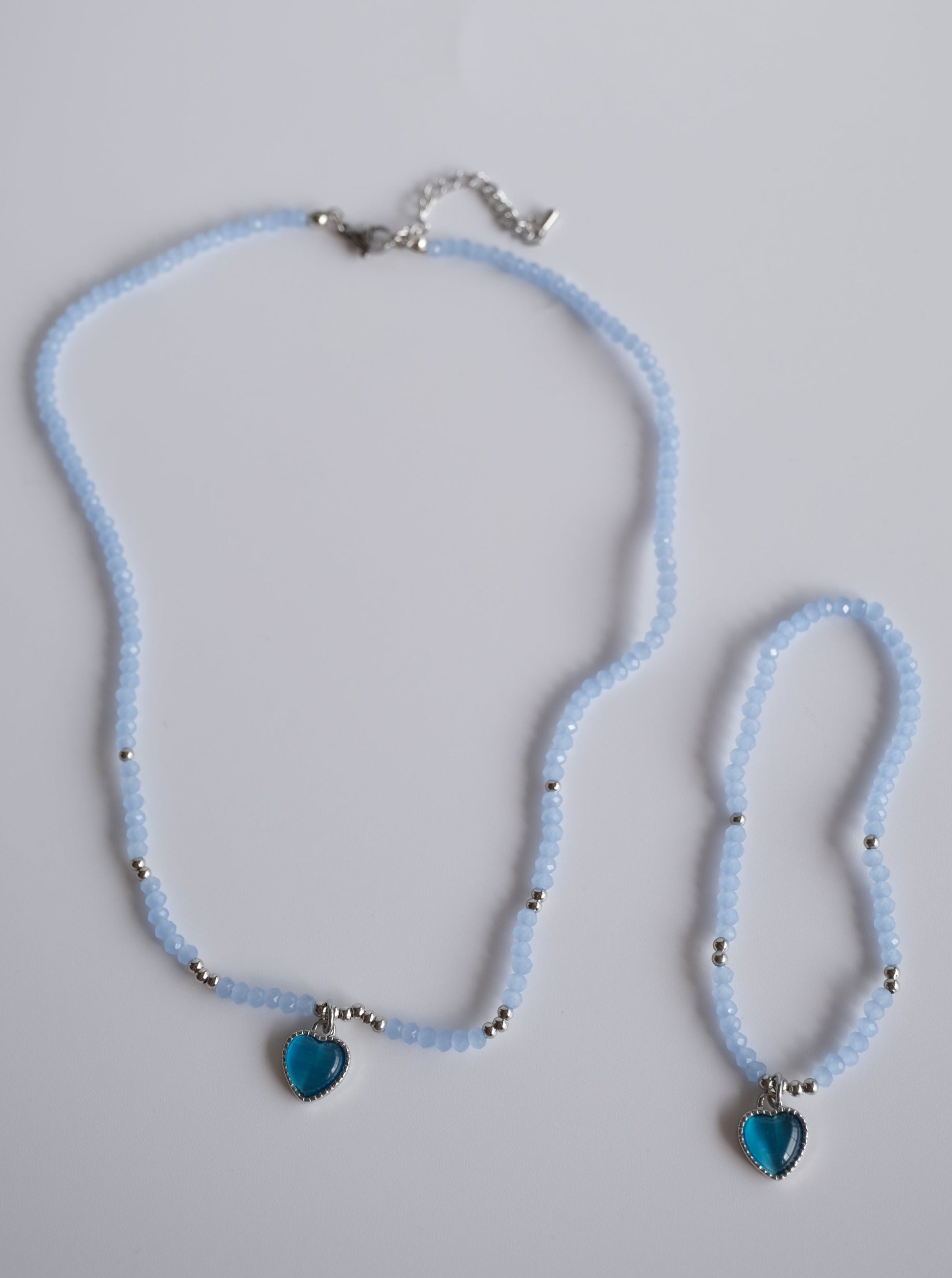 Blue Heart Beaded Necklace and Bracelet Set, Detail