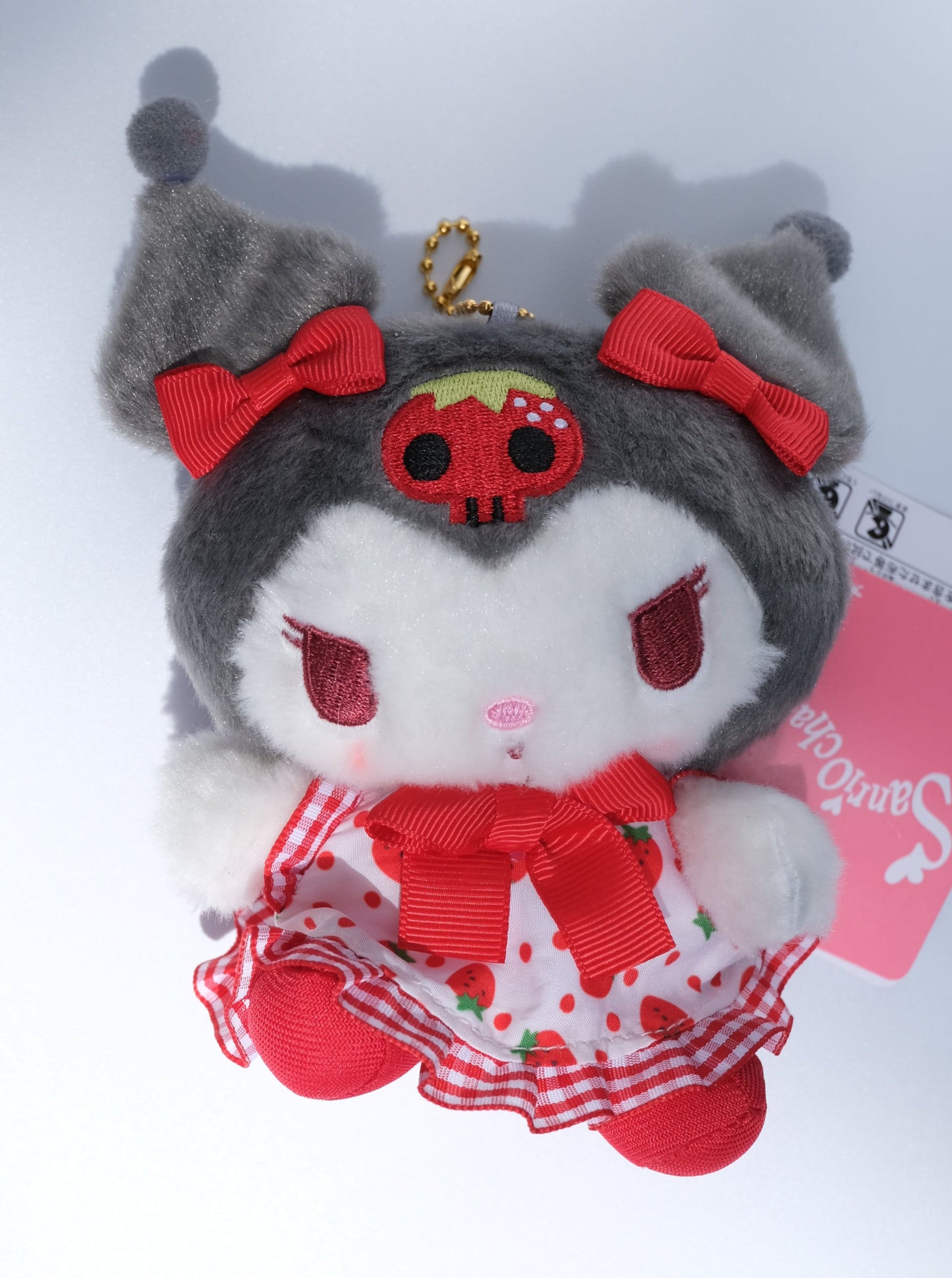 Strawberry Kuromi Plush Keychain, Detail