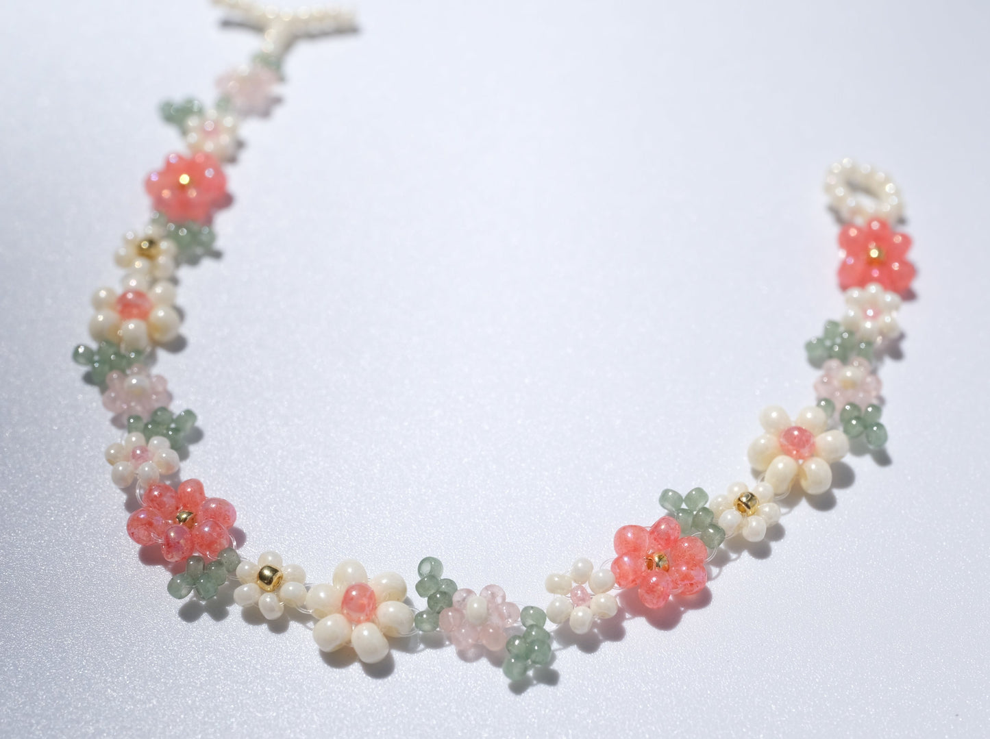 Summer Shine Flower Beaded Bracelet, Detail