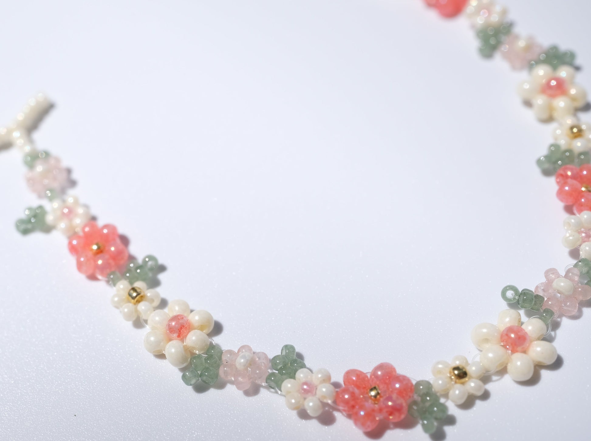 Summer Shine Flower Beaded Bracelet, Detail